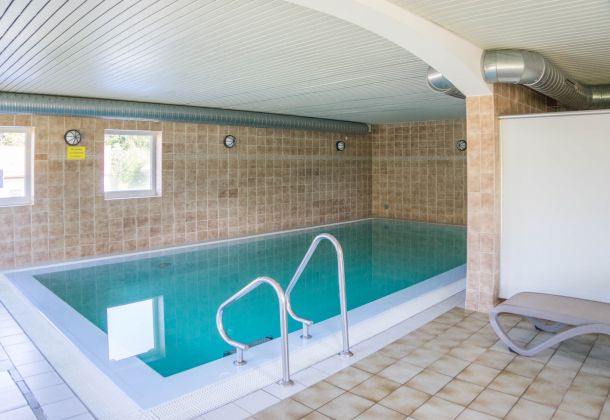 Hallenbad unter der Ferienwohnung