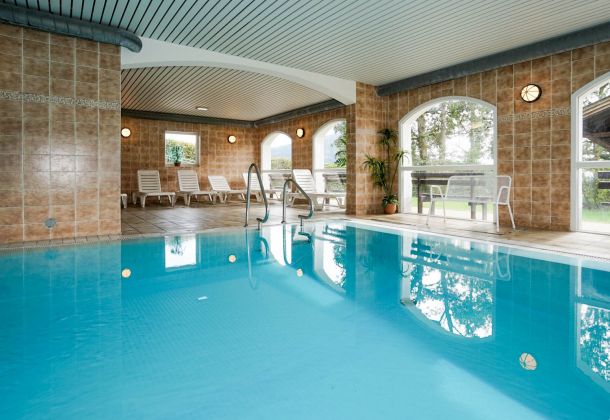 Hallenbad im Haus