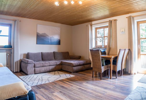 Ausziehbares Klappsofa für 2 Personen im Wohnzimmer